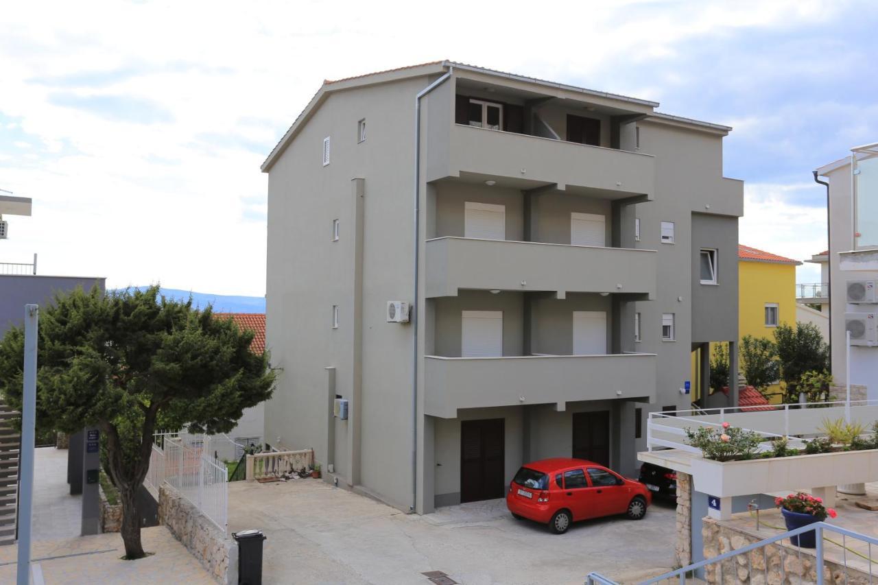 Apartment Nemira 17039a Tice Bagian luar foto