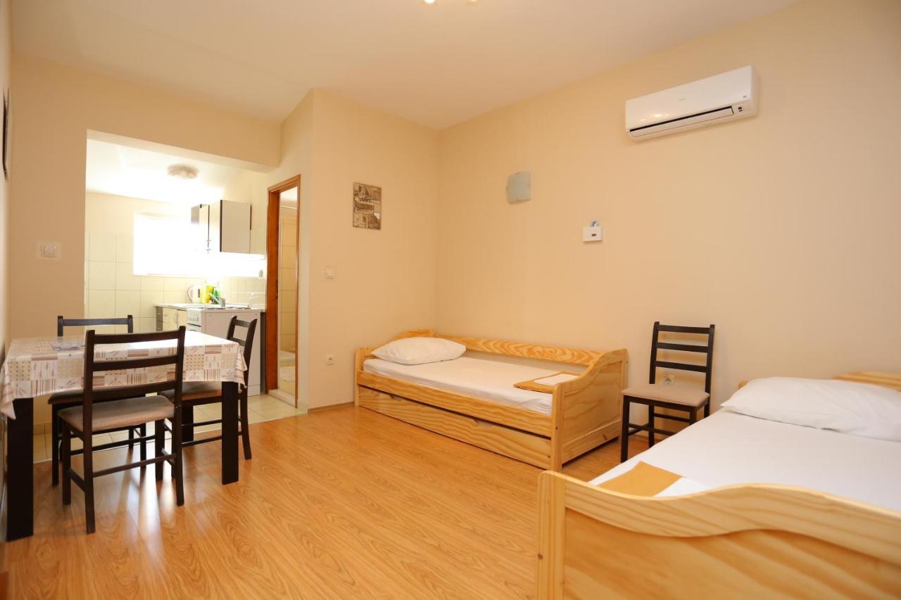 Apartment Nemira 17039a Tice Bagian luar foto